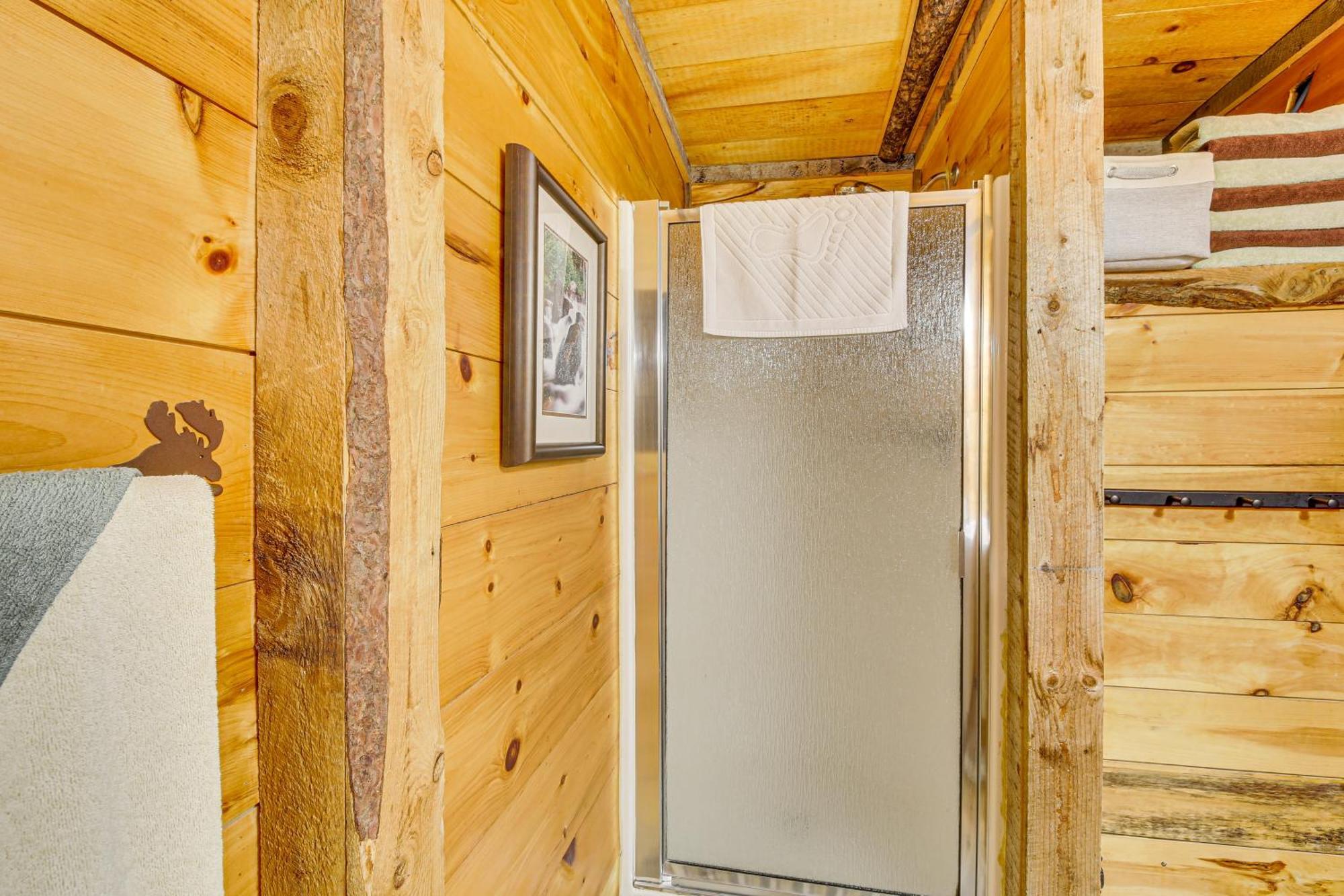 Rustic Searsport Cabin Loft And Sunroom On 10 Acres Ngoại thất bức ảnh
