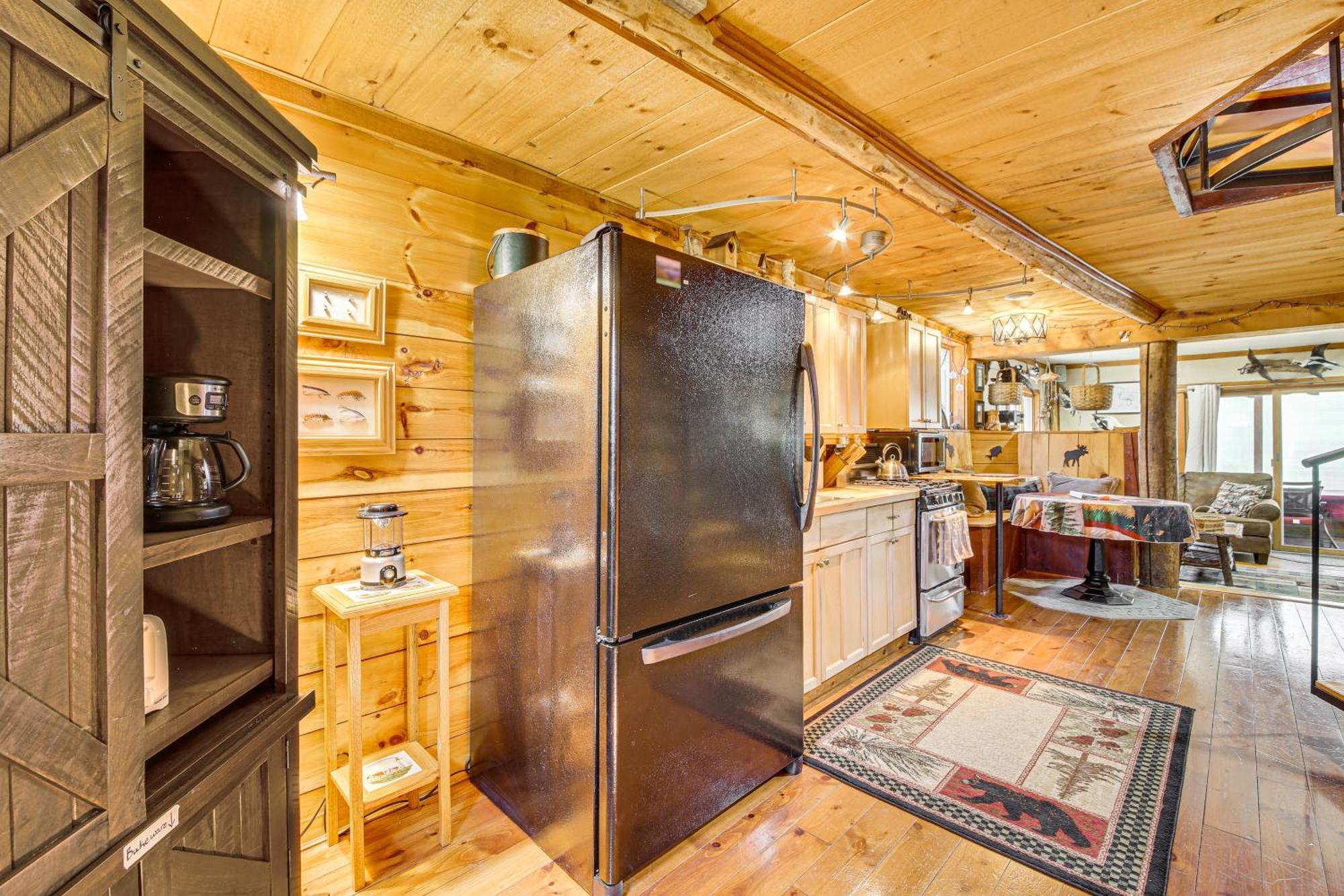 Rustic Searsport Cabin Loft And Sunroom On 10 Acres Ngoại thất bức ảnh