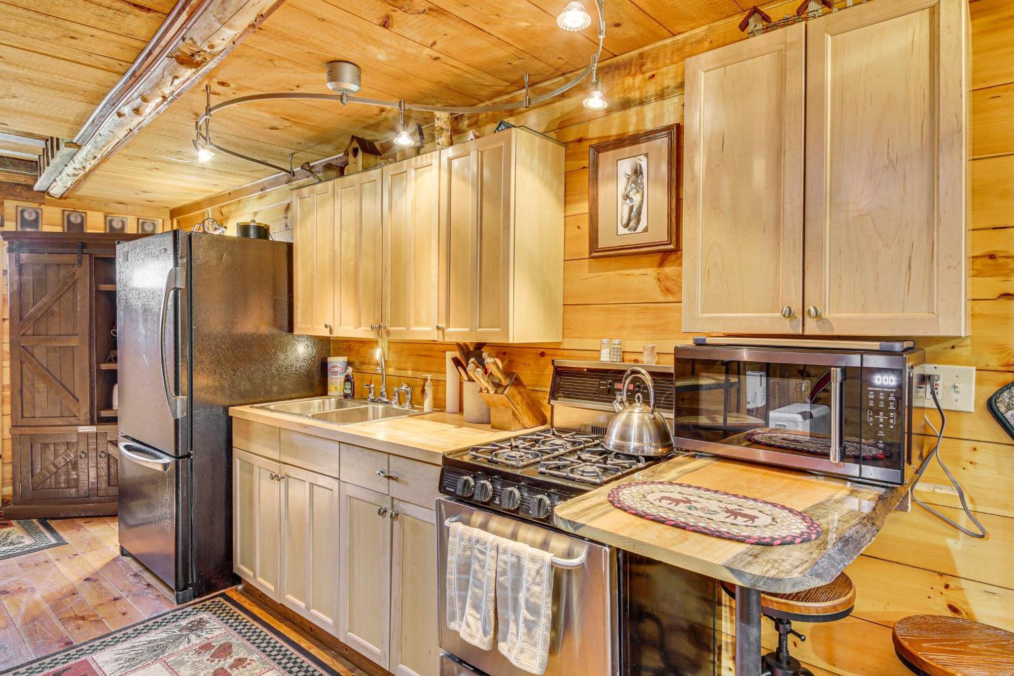 Rustic Searsport Cabin Loft And Sunroom On 10 Acres Ngoại thất bức ảnh