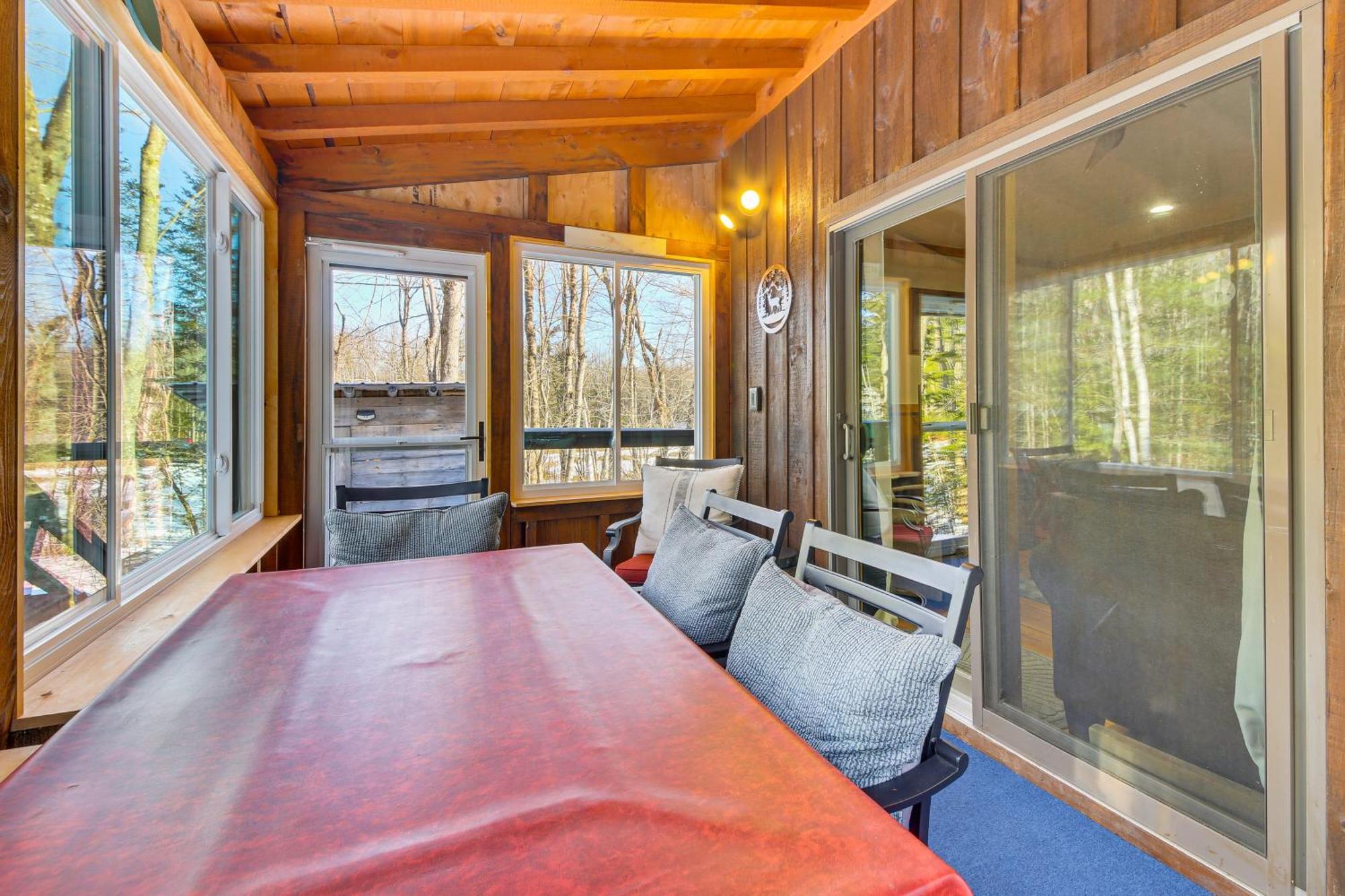 Rustic Searsport Cabin Loft And Sunroom On 10 Acres Ngoại thất bức ảnh