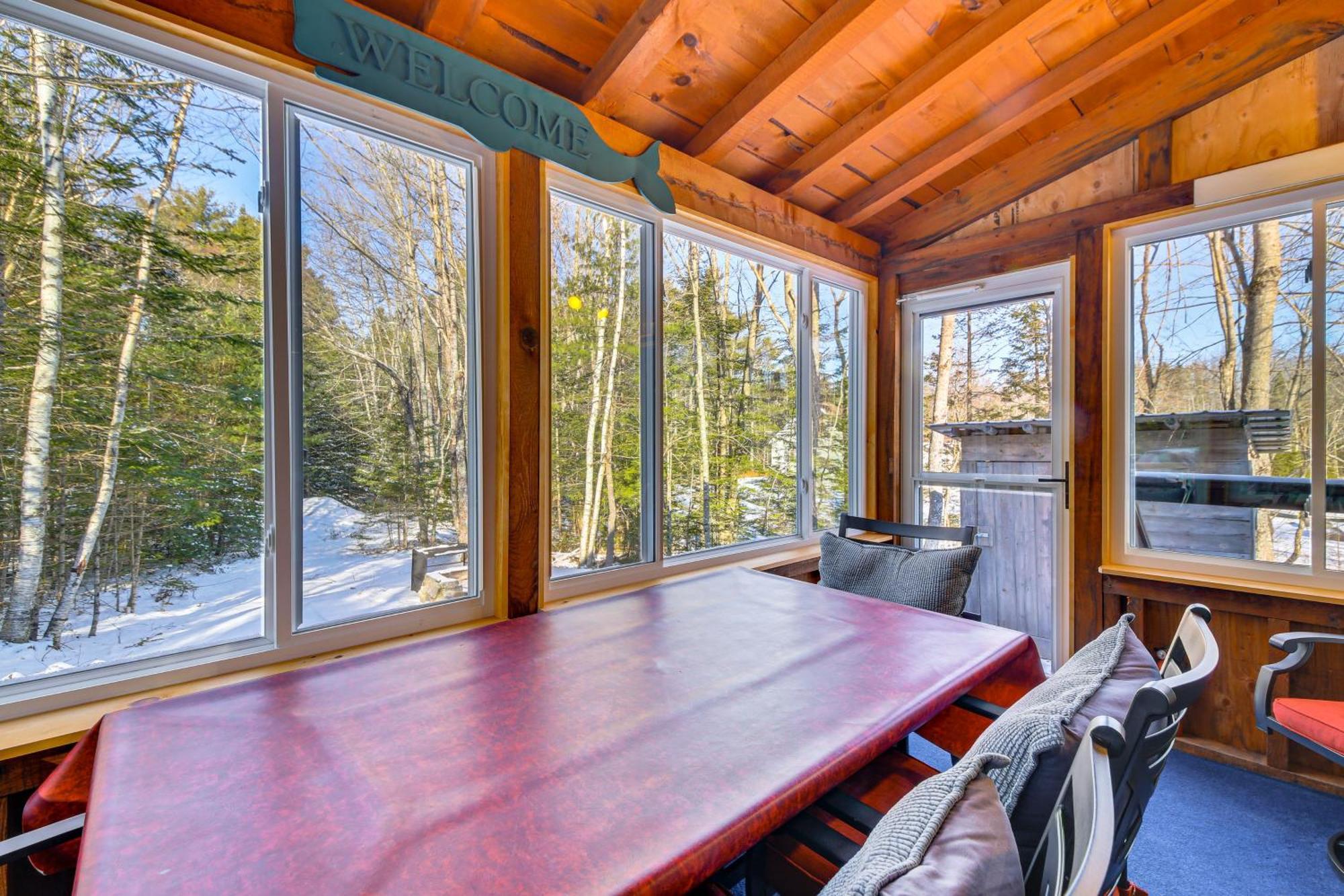 Rustic Searsport Cabin Loft And Sunroom On 10 Acres Ngoại thất bức ảnh
